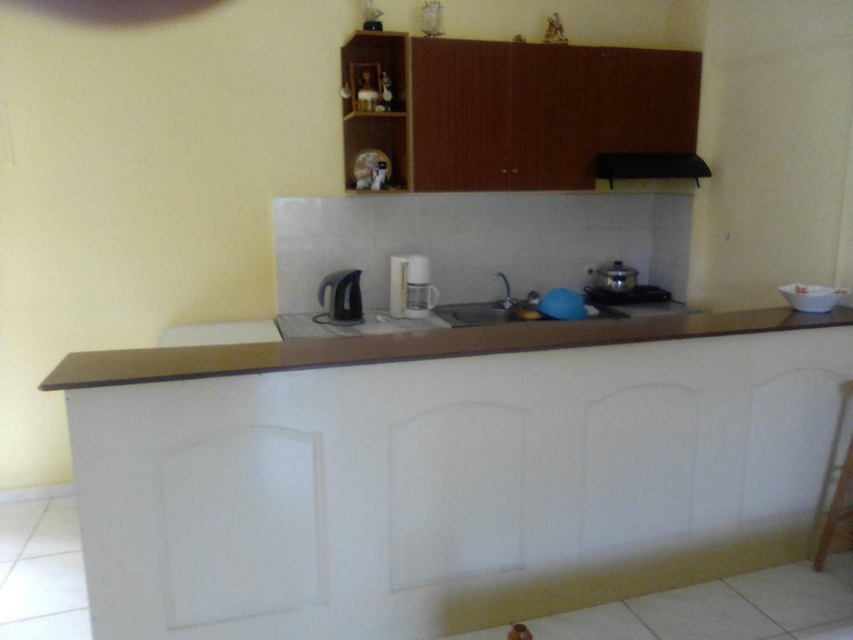 Georgina Family Apartments Mesongí Екстериор снимка