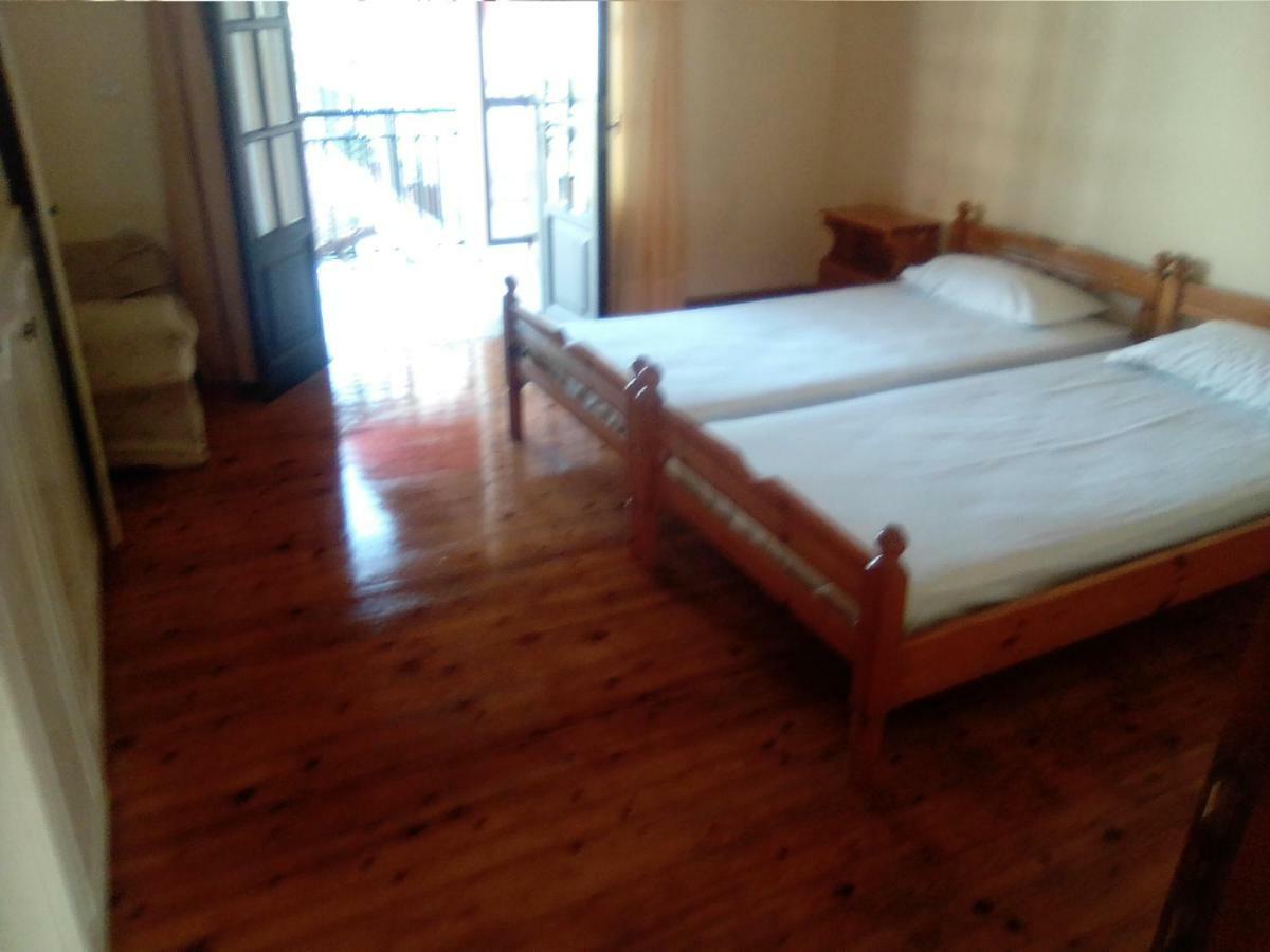 Georgina Family Apartments Mesongí Екстериор снимка
